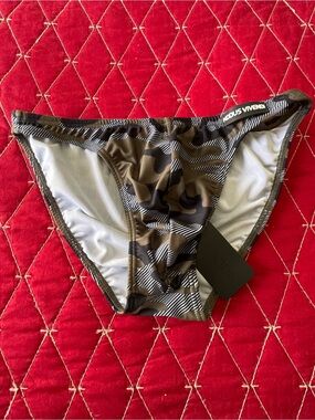 Modus Vivendi -Olive Camo Swim Brief. Mens: Medium.